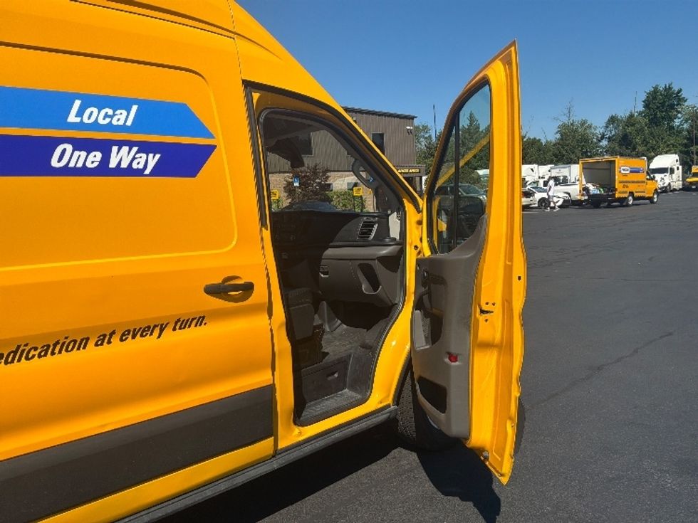 Cargo Van (Panel Van)-Light and Medium Duty Trucks-Ford-2021-Transit 250-Bensalem-PA-64,975\n\t\tmiles-$ 33,000 - Image 20