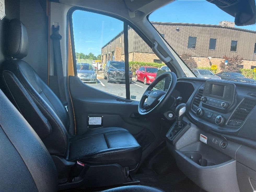 Cargo Van (Panel Van)-Light and Medium Duty Trucks-Ford-2021-Transit 250-Bensalem-PA-64,975\n\t\tmiles-$ 33,000 - Image 22