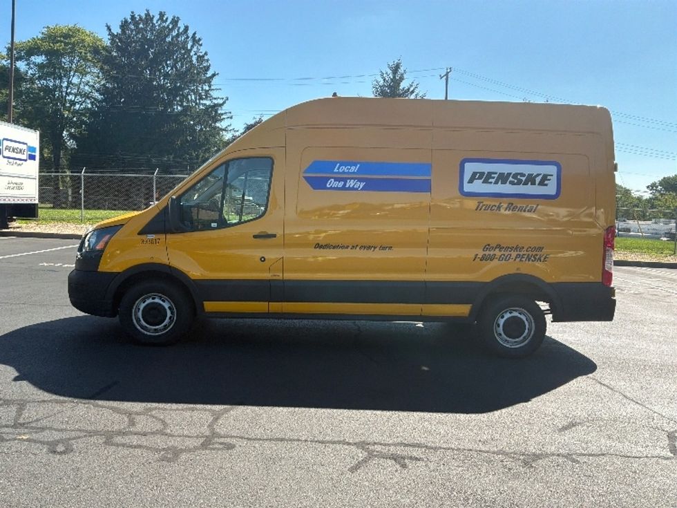 Cargo Van (Panel Van)-Light and Medium Duty Trucks-Ford-2021-Transit 250-Bensalem-PA-64,975\n\t\tmiles-$ 33,000 - Image 4
