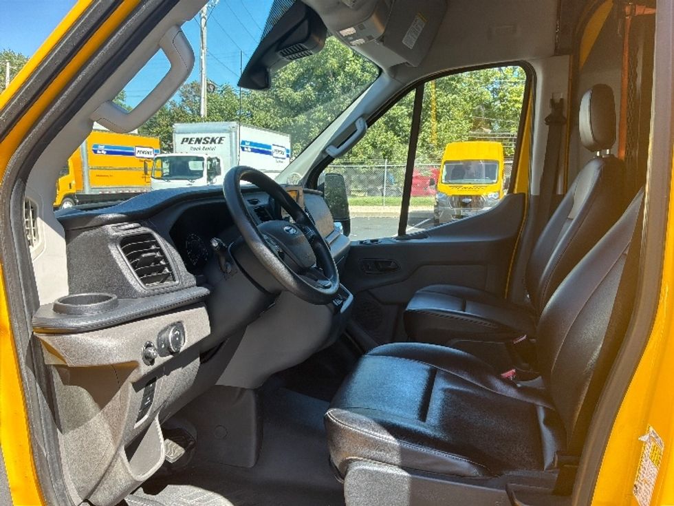 Cargo Van (Panel Van)-Light and Medium Duty Trucks-Ford-2021-Transit 250-Bensalem-PA-94,044\n\t\tmiles-$ 28,000 - Image 15