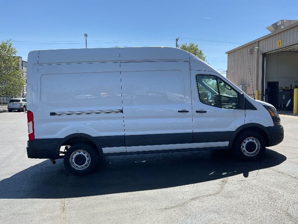 Cargo Van (Panel Van)-Light and Medium Duty Trucks-Ford-2021-Transit 250-Bethlehem-PA-88,977\n\t\tmiles-$ 35,000 - Image 15