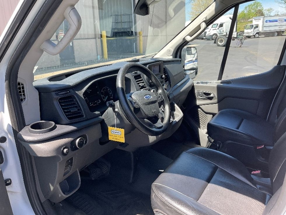 Cargo Van (Panel Van)-Light and Medium Duty Trucks-Ford-2021-Transit 250-Bethlehem-PA-88,977\n\t\tmiles-$ 35,000 - Image 17