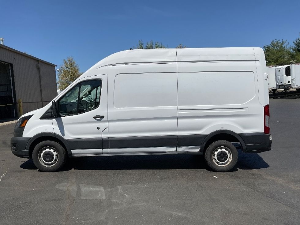 Cargo Van (Panel Van)-Light and Medium Duty Trucks-Ford-2021-Transit 250-Bethlehem-PA-88,977\n\t\tmiles-$ 35,000 - Image 4