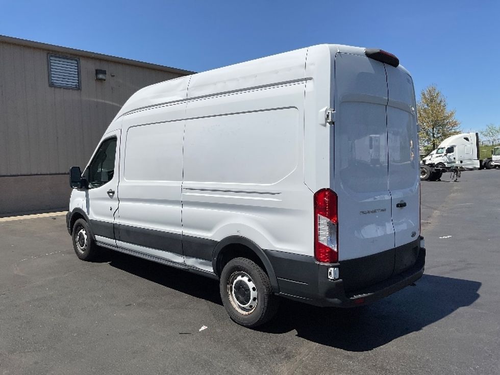 Cargo Van (Panel Van)-Light and Medium Duty Trucks-Ford-2021-Transit 250-Bethlehem-PA-88,977\n\t\tmiles-$ 35,000 - Image 6