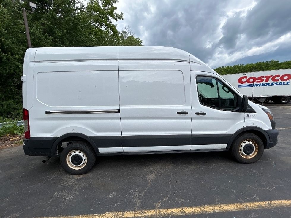 Cargo Van (Panel Van)-Light and Medium Duty Trucks-Ford-2021-Transit 250-Braintree-MA-105,904\n\t\tmiles-$ 31,500 - Image 11