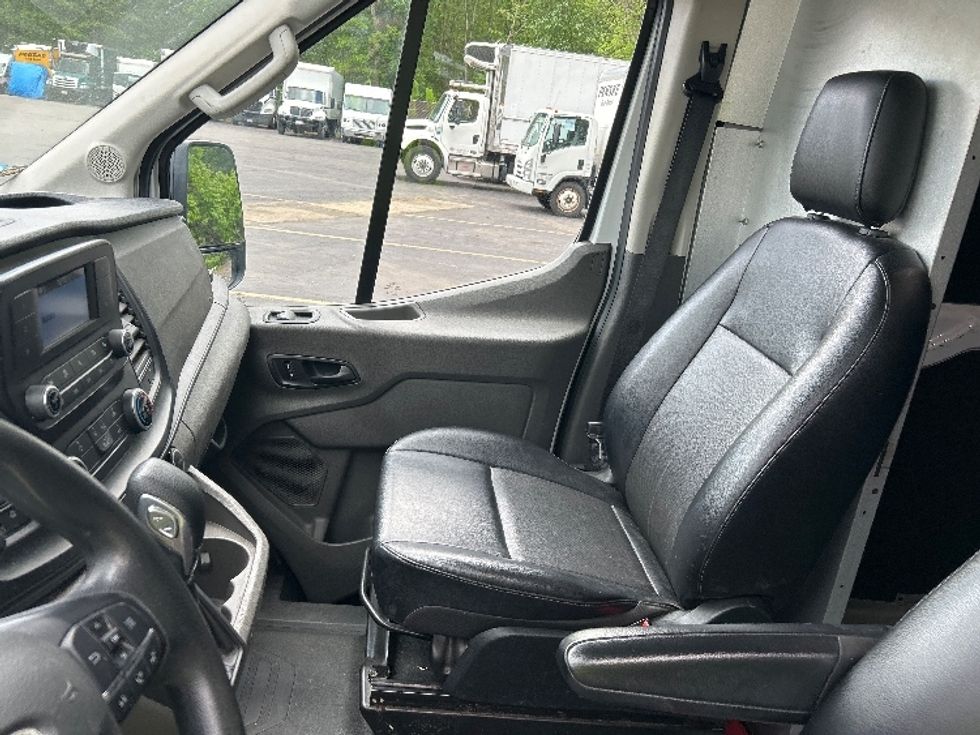 Cargo Van (Panel Van)-Light and Medium Duty Trucks-Ford-2021-Transit 250-Braintree-MA-105,904\n\t\tmiles-$ 31,500 - Image 15