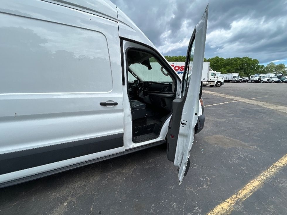 Cargo Van (Panel Van)-Light and Medium Duty Trucks-Ford-2021-Transit 250-Braintree-MA-105,904\n\t\tmiles-$ 31,500 - Image 16