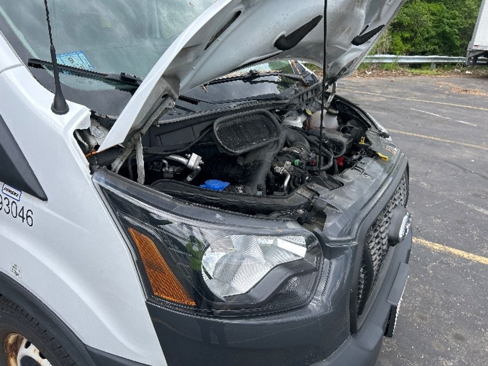 Cargo Van (Panel Van)-Light and Medium Duty Trucks-Ford-2021-Transit 250-Braintree-MA-105,904\n\t\tmiles-$ 31,500 - Image 19