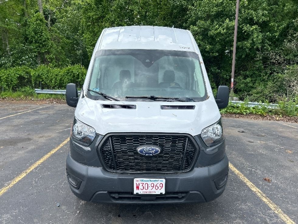 Cargo Van (Panel Van)-Light and Medium Duty Trucks-Ford-2021-Transit 250-Braintree-MA-105,904\n\t\tmiles-$ 31,500 - Image 2