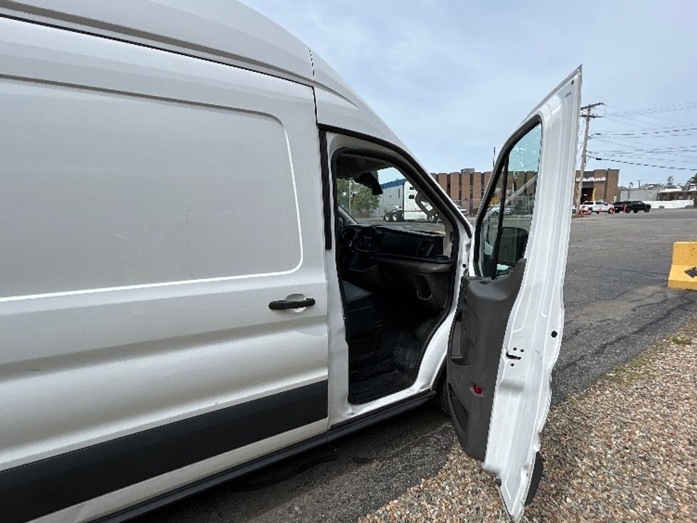 Cargo Van (Panel Van)-Light and Medium Duty Trucks-Ford-2021-Transit 250-Braintree-MA-111,987\n\t\tmiles-$ 32,250 - Image 15