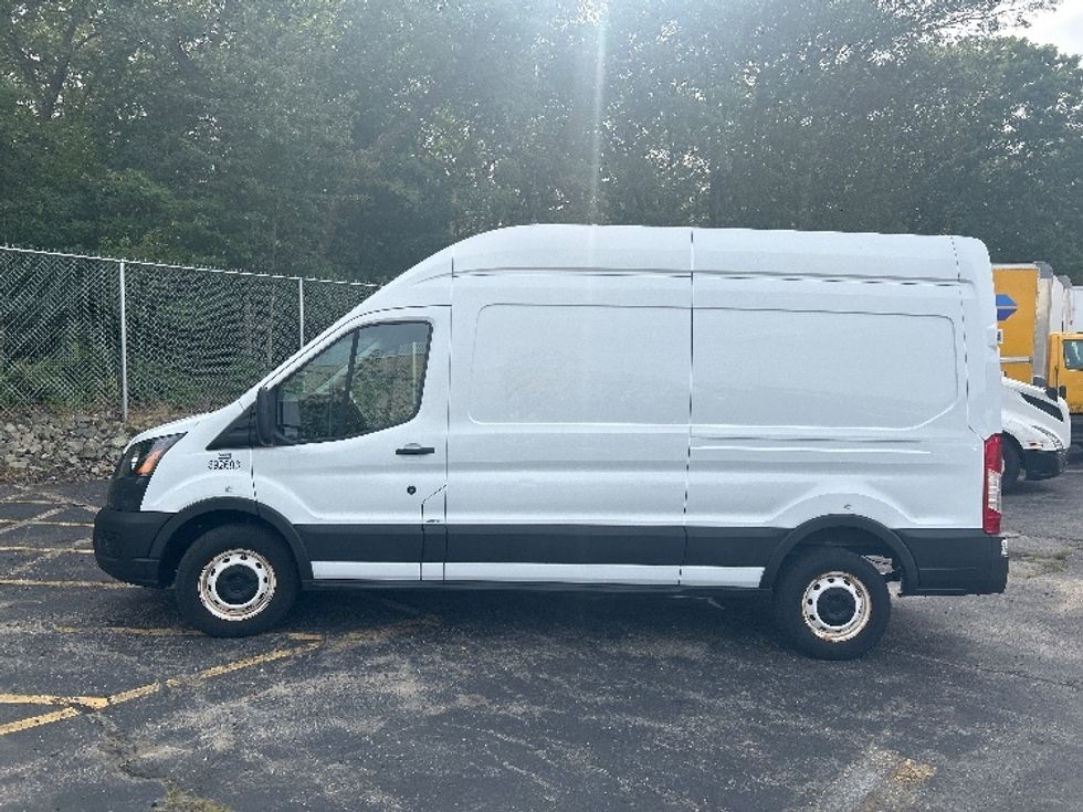 Cargo Van (Panel Van)-Light and Medium Duty Trucks-Ford-2021-Transit 250-Braintree-MA-42,964\n\t\tmiles-$ 35,750 - Image 4