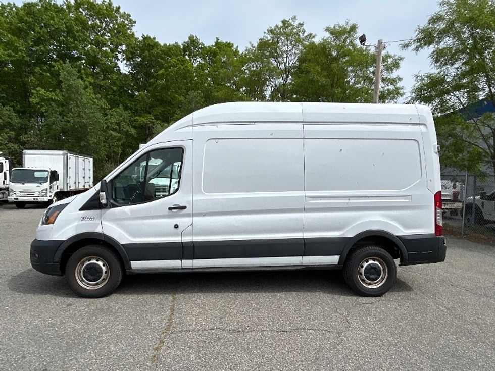 Cargo Van (Panel Van)-Light and Medium Duty Trucks-Ford-2021-Transit 250-Braintree-MA-46,384\n\t\tmiles-$ 41,750 - Image 4