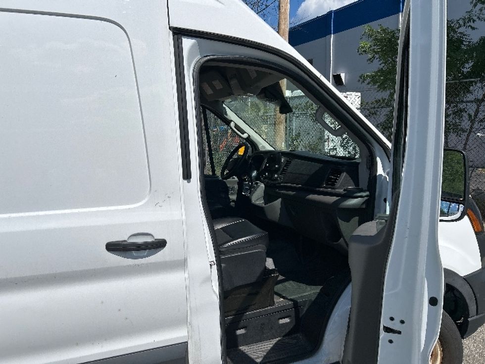 Cargo Van (Panel Van)-Light and Medium Duty Trucks-Ford-2021-Transit 250-Braintree-MA-53,750\n\t\tmiles-$ 35,000 - Image 18