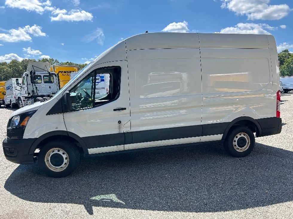 Cargo Van (Panel Van)-Light and Medium Duty Trucks-Ford-2021-Transit 250-Braintree-MA-53,750\n\t\tmiles-$ 35,000 - Image 4