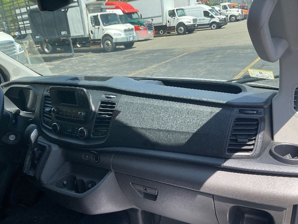 Cargo Van (Panel Van)-Light and Medium Duty Trucks-Ford-2021-Transit 250-Braintree-MA-72,154\n\t\tmiles-$ 31,000 - Image 21