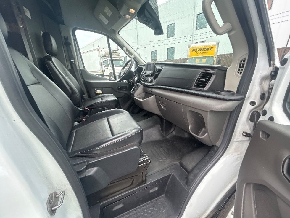 Cargo Van (Panel Van)-Light and Medium Duty Trucks-Ford-2021-Transit 250-Braintree-MA-89,549\n\t\tmiles-$ 32,750 - Image 20