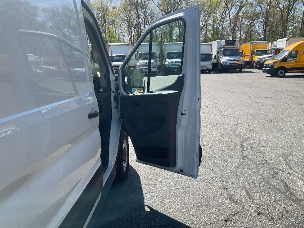 Cargo Van (Panel Van)-Light and Medium Duty Trucks-Ford-2021-Transit 250-Braintree-MA-93,513\n\t\tmiles-$ 33,250 - Image 20