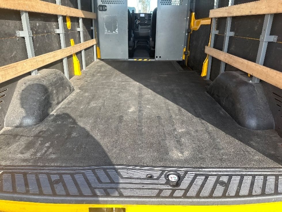 Cargo Van (Panel Van)-Light and Medium Duty Trucks-Ford-2021-Transit 250-Brampton-ON-134,998\n\t\tkm-$ 38,000 - Image 10