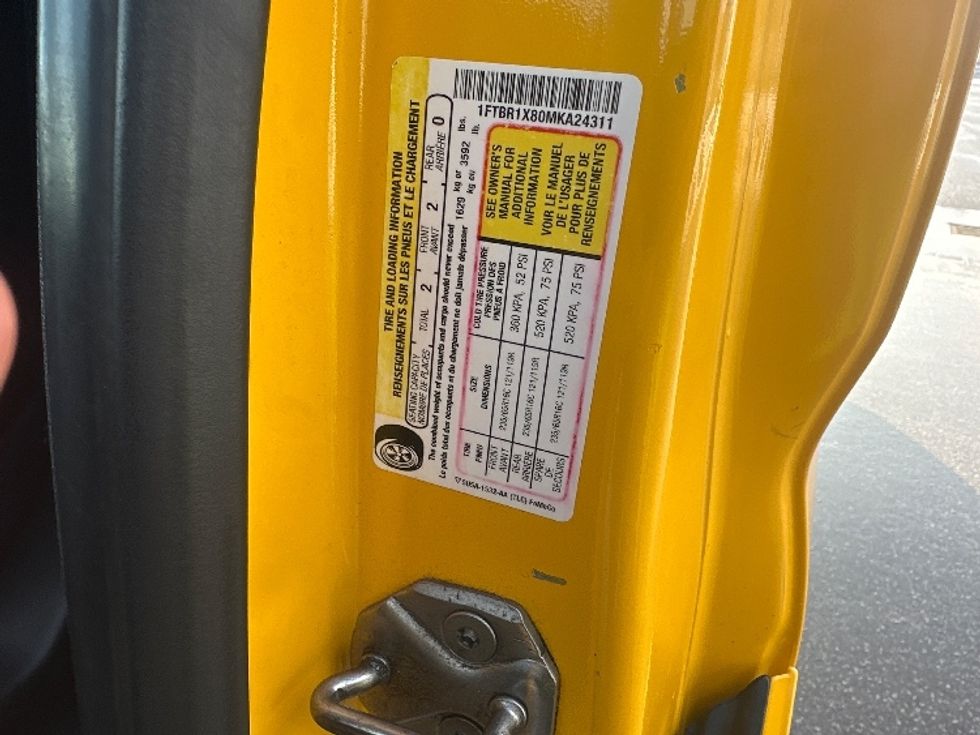 Cargo Van (Panel Van)-Light and Medium Duty Trucks-Ford-2021-Transit 250-Brampton-ON-134,998\n\t\tkm-$ 38,000 - Image 25