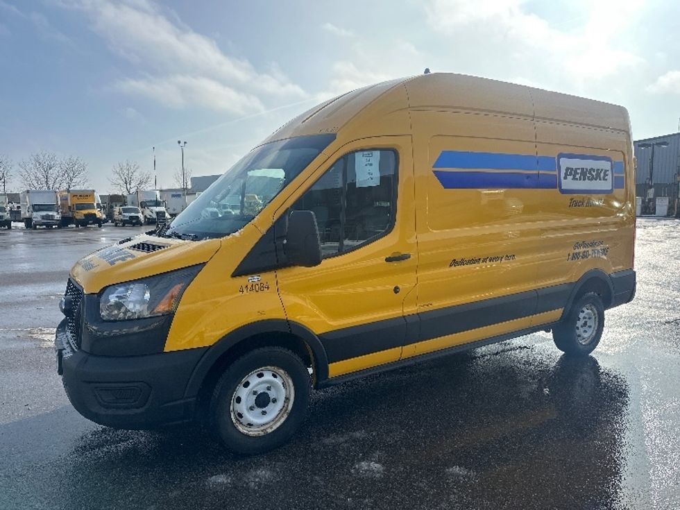 Cargo Van (Panel Van)-Light and Medium Duty Trucks-Ford-2021-Transit 250-Brampton-ON-134,998\n\t\tkm-$ 38,000 - Image 3