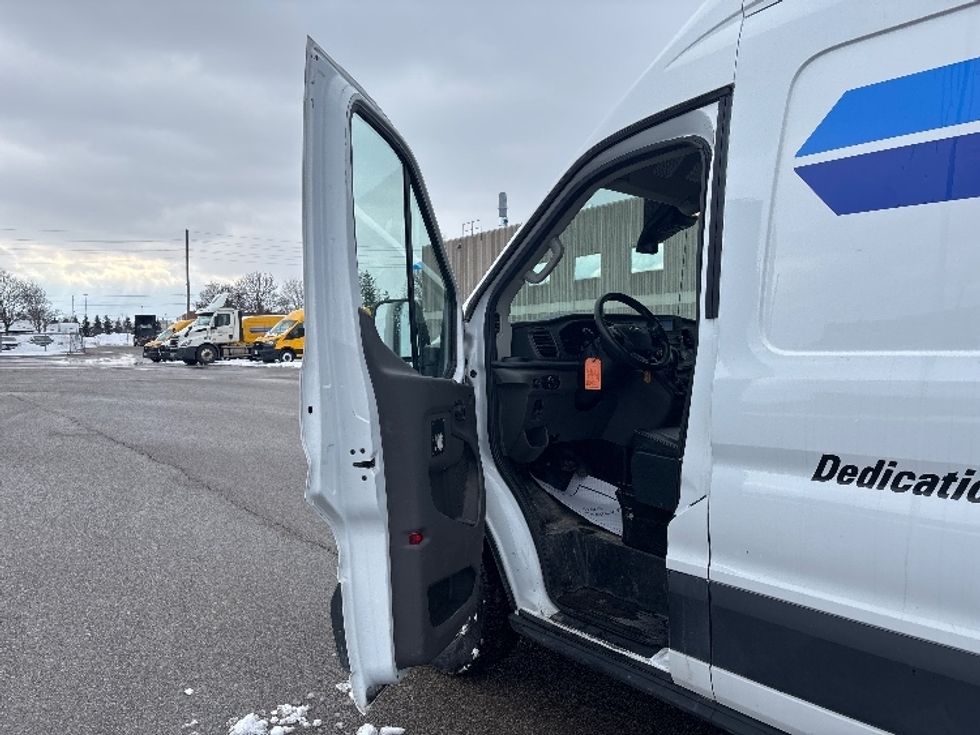Cargo Van (Panel Van)-Light and Medium Duty Trucks-Ford-2021-Transit 250-Brampton-ON-88,343\n\t\tkm-$ 46,250 - Image 13