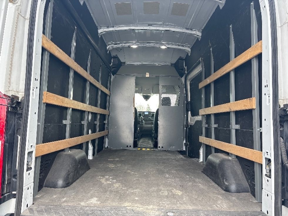 Cargo Van (Panel Van)-Light and Medium Duty Trucks-Ford-2021-Transit 250-Brampton-ON-88,343\n\t\tkm-$ 46,250 - Image 8