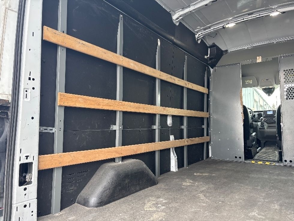 Cargo Van (Panel Van)-Light and Medium Duty Trucks-Ford-2021-Transit 250-Brampton-ON-88,343\n\t\tkm-$ 46,250 - Image 9