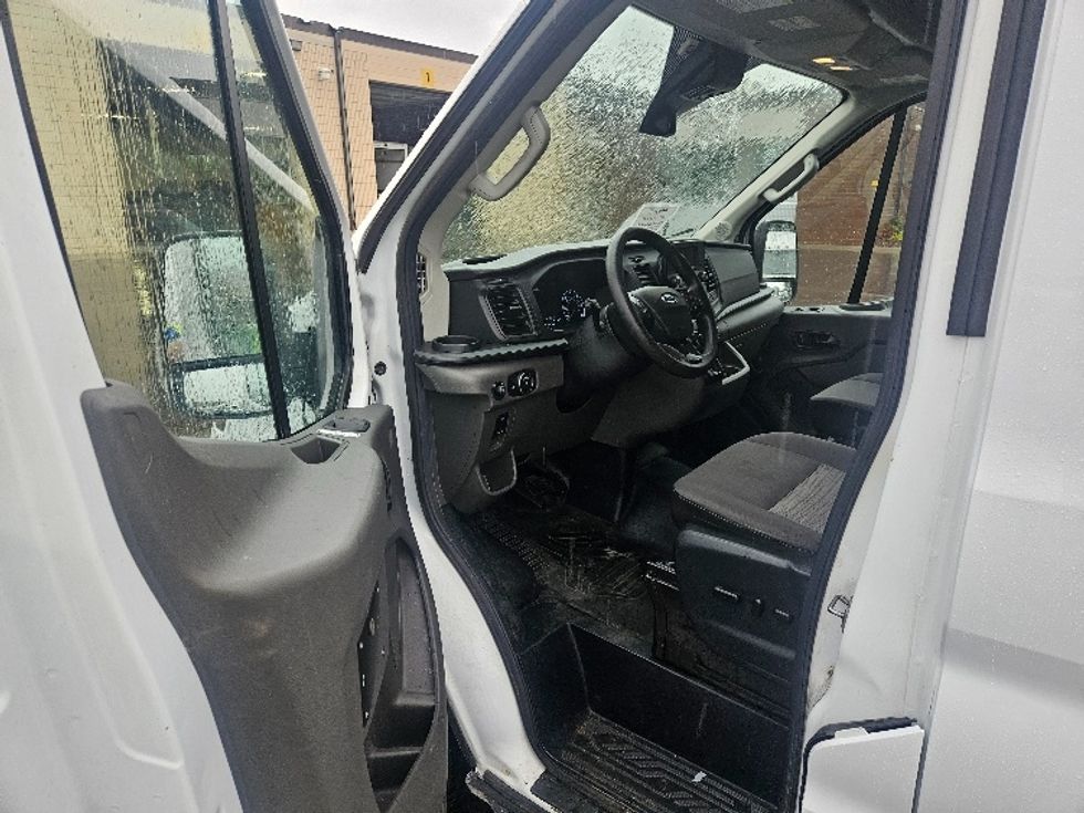 Cargo Van (Panel Van)-Light and Medium Duty Trucks-Ford-2021-Transit 250-Brooklyn Park-MN-117,057\n\t\tmiles-$ 29,750 - Image 15