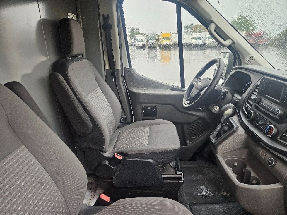 Cargo Van (Panel Van)-Light and Medium Duty Trucks-Ford-2021-Transit 250-Brooklyn Park-MN-117,057\n\t\tmiles-$ 29,750 - Image 21