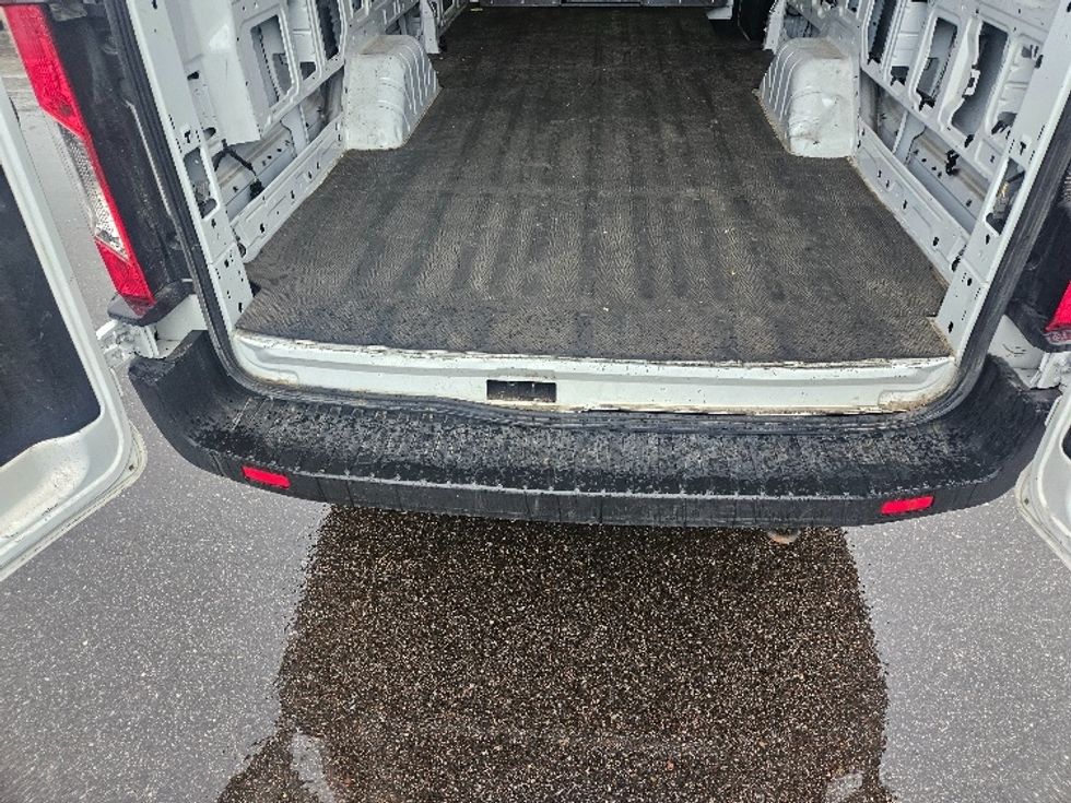 Cargo Van (Panel Van)-Light and Medium Duty Trucks-Ford-2021-Transit 250-Brooklyn Park-MN-117,057\n\t\tmiles-$ 29,750 - Image 9