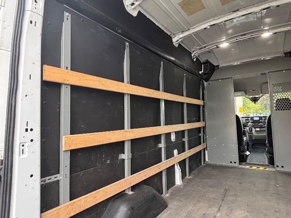 Cargo Van (Panel Van)-Light and Medium Duty Trucks-Ford-2021-Transit 250-Burlington-ON-152,676\n\t\tkm-$ 37,500 - Image 11