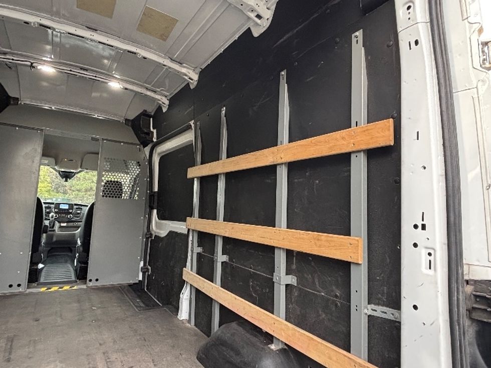 Cargo Van (Panel Van)-Light and Medium Duty Trucks-Ford-2021-Transit 250-Burlington-ON-152,676\n\t\tkm-$ 37,500 - Image 12