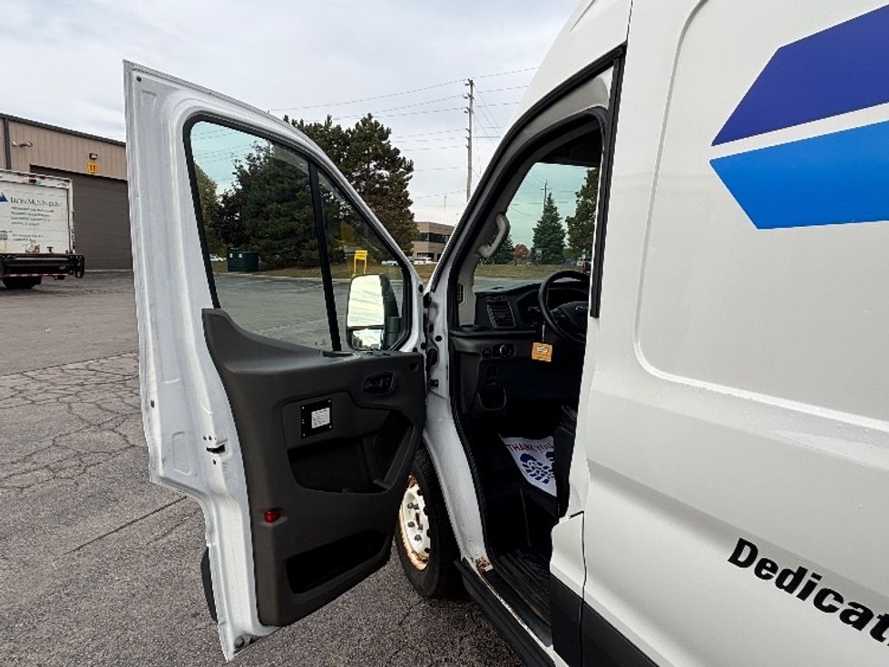 Cargo Van (Panel Van)-Light and Medium Duty Trucks-Ford-2021-Transit 250-Burlington-ON-152,676\n\t\tkm-$ 37,500 - Image 16