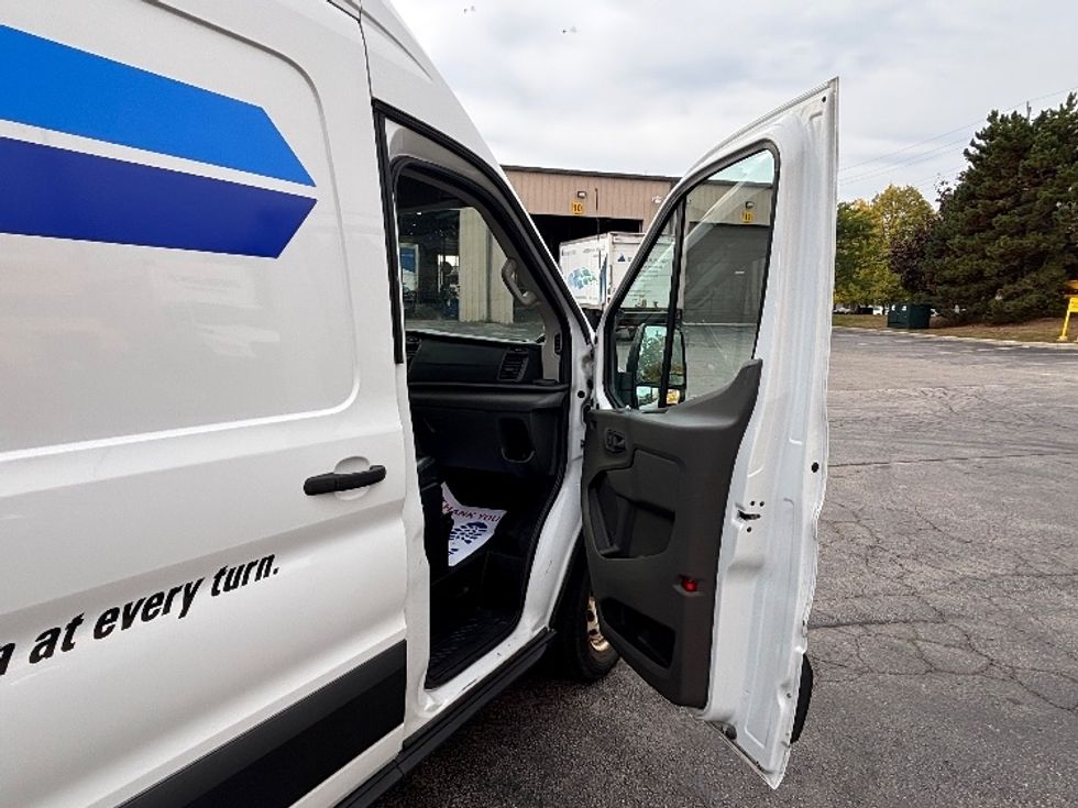Cargo Van (Panel Van)-Light and Medium Duty Trucks-Ford-2021-Transit 250-Burlington-ON-152,676\n\t\tkm-$ 37,500 - Image 20