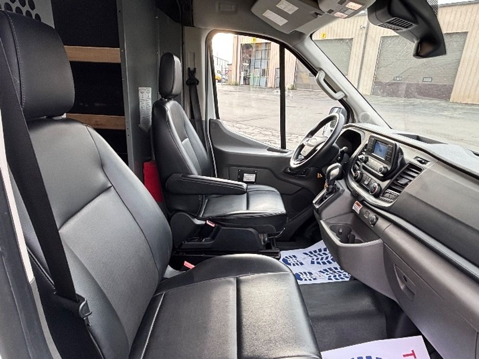 Cargo Van (Panel Van)-Light and Medium Duty Trucks-Ford-2021-Transit 250-Burlington-ON-152,676\n\t\tkm-$ 37,500 - Image 22