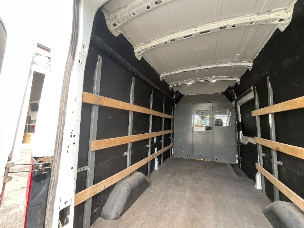 Cargo Van (Panel Van)-Light and Medium Duty Trucks-Ford-2021-Transit 250-Burlington-ON-152,941\n\t\tkm-$ 39,250 - Image 9