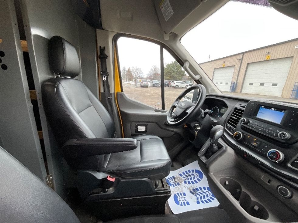 Cargo Van (Panel Van)-Light and Medium Duty Trucks-Ford-2021-Transit 250-Burlington-ON-221,368\n\t\tkm-$ 30,250 - Image 19
