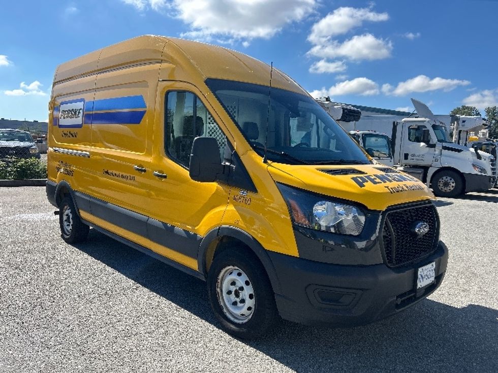 Cargo Van (Panel Van)-Light and Medium Duty Trucks-Ford-2021-Transit 250-Burnaby-BC-75,458\n\t\tkm-$ 36,250 - Image 1