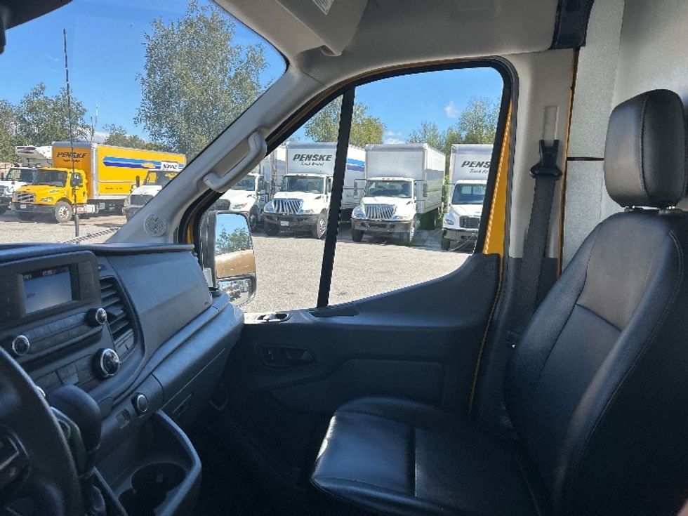 Cargo Van (Panel Van)-Light and Medium Duty Trucks-Ford-2021-Transit 250-Burnaby-BC-75,458\n\t\tkm-$ 36,250 - Image 16