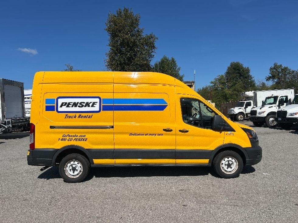 Cargo Van (Panel Van)-Light and Medium Duty Trucks-Ford-2021-Transit 250-Burnaby-BC-77,772\n\t\tkm-$ 36,750 - Image 15