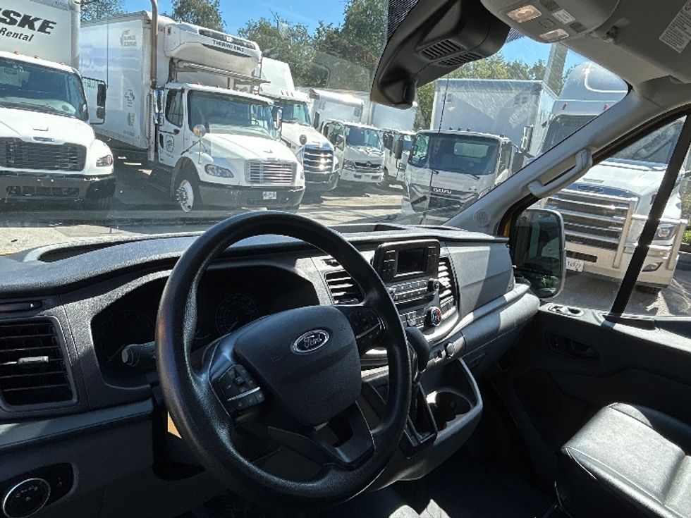 Cargo Van (Panel Van)-Light and Medium Duty Trucks-Ford-2021-Transit 250-Burnaby-BC-77,772\n\t\tkm-$ 36,750 - Image 17