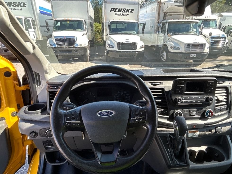 Cargo Van (Panel Van)-Light and Medium Duty Trucks-Ford-2021-Transit 250-Burnaby-BC-77,772\n\t\tkm-$ 36,750 - Image 18