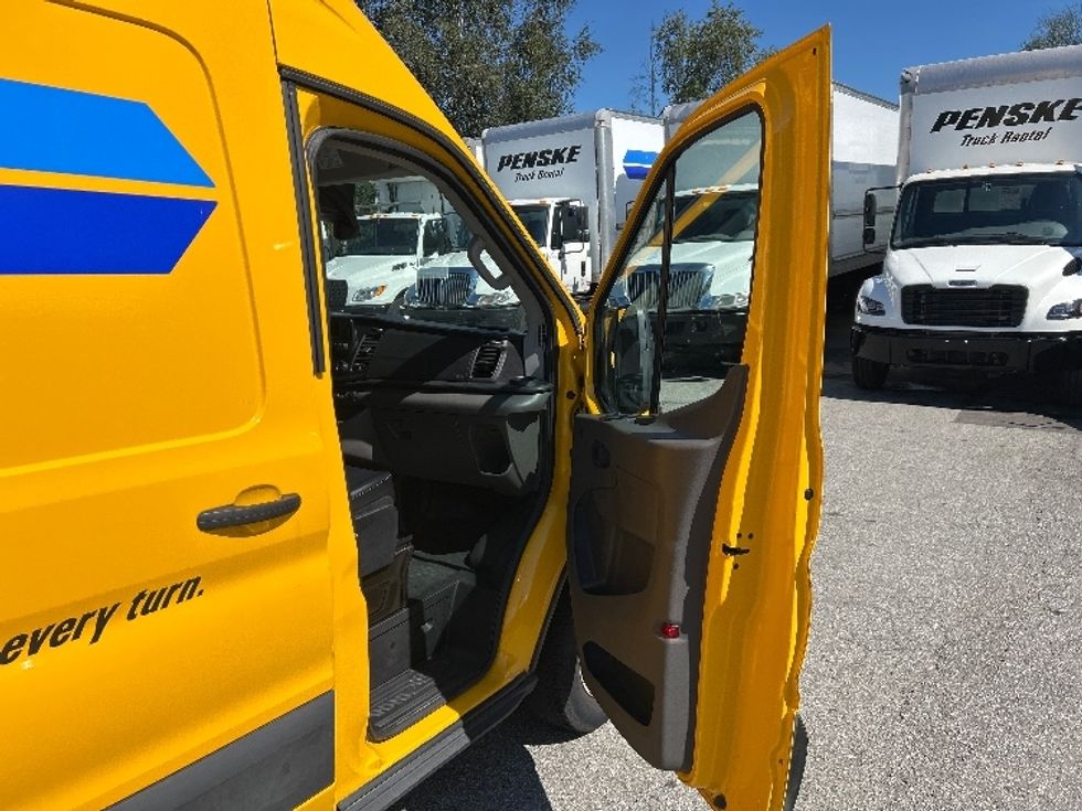 Cargo Van (Panel Van)-Light and Medium Duty Trucks-Ford-2021-Transit 250-Burnaby-BC-77,772\n\t\tkm-$ 36,750 - Image 20