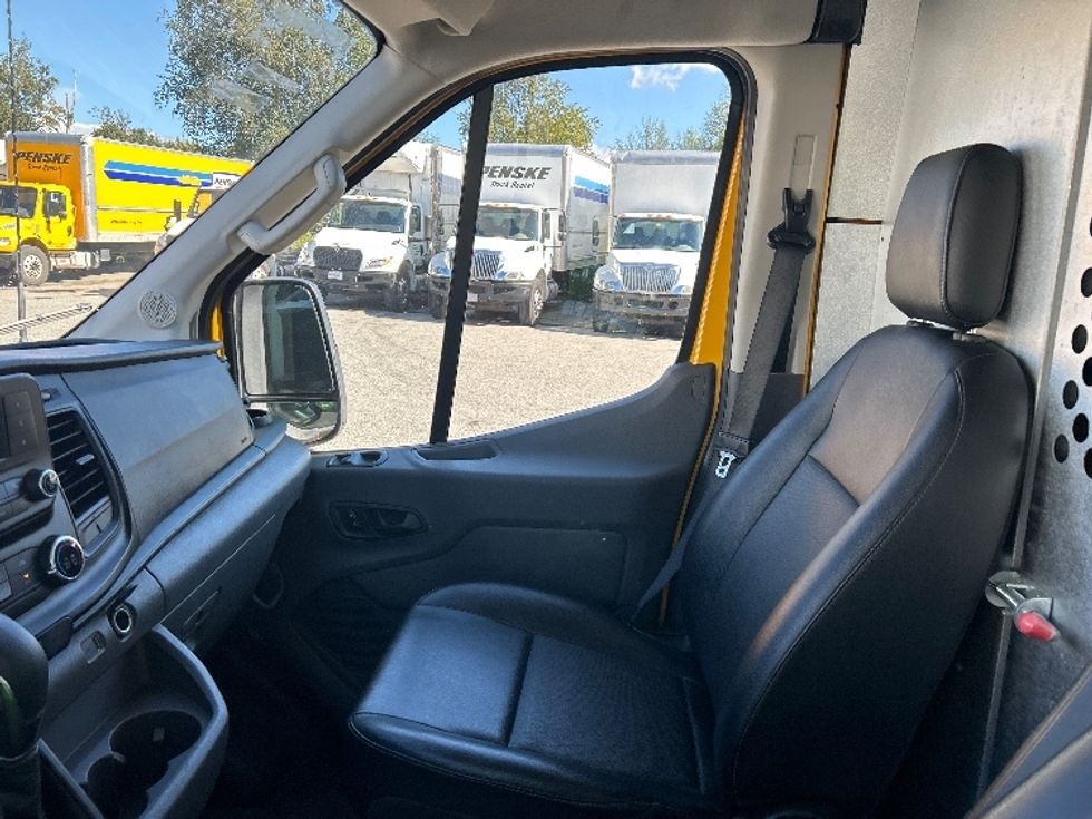 Cargo Van (Panel Van)-Light and Medium Duty Trucks-Ford-2021-Transit 250-Burnaby-BC-77,872\n\t\tkm-$ 36,750 - Image 15