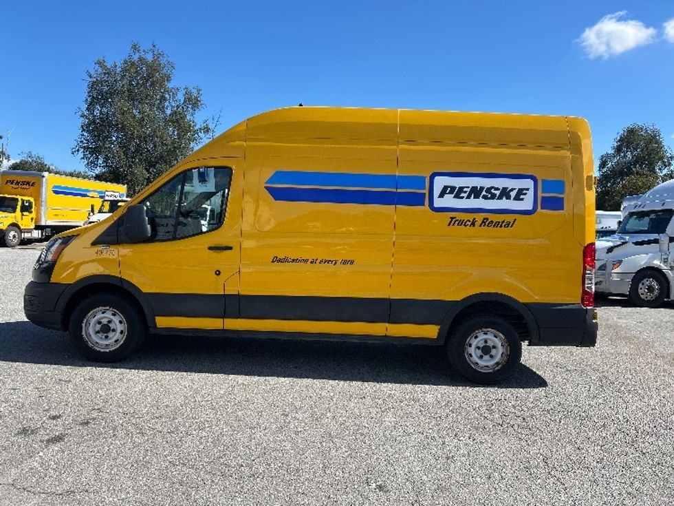 Cargo Van (Panel Van)-Light and Medium Duty Trucks-Ford-2021-Transit 250-Burnaby-BC-77,872\n\t\tkm-$ 36,750 - Image 4