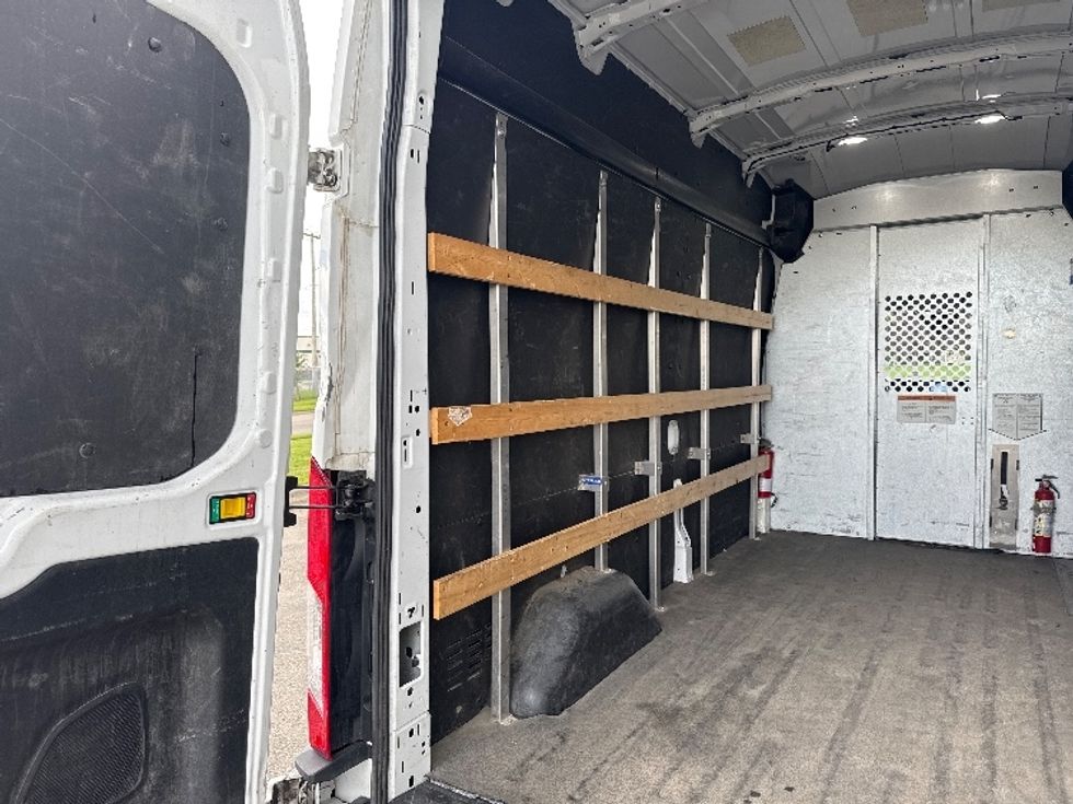 Cargo Van (Panel Van)-Light and Medium Duty Trucks-Ford-2021-Transit 250-Calgary-AB-118,999\n\t\tkm-$ 43,250 - Image 11