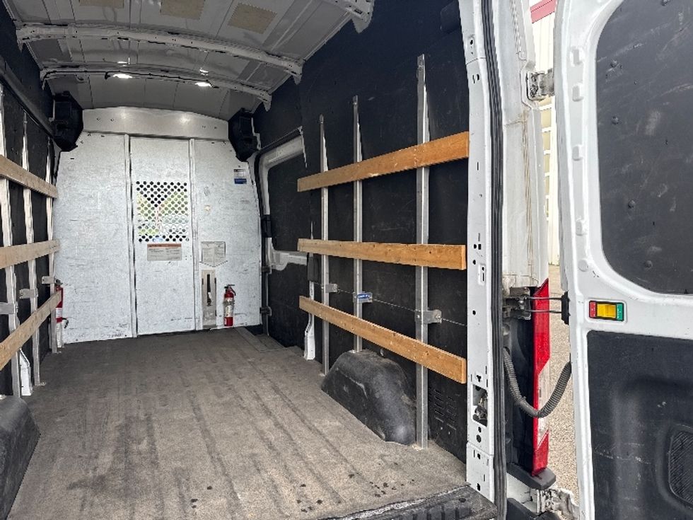 Cargo Van (Panel Van)-Light and Medium Duty Trucks-Ford-2021-Transit 250-Calgary-AB-118,999\n\t\tkm-$ 43,250 - Image 12