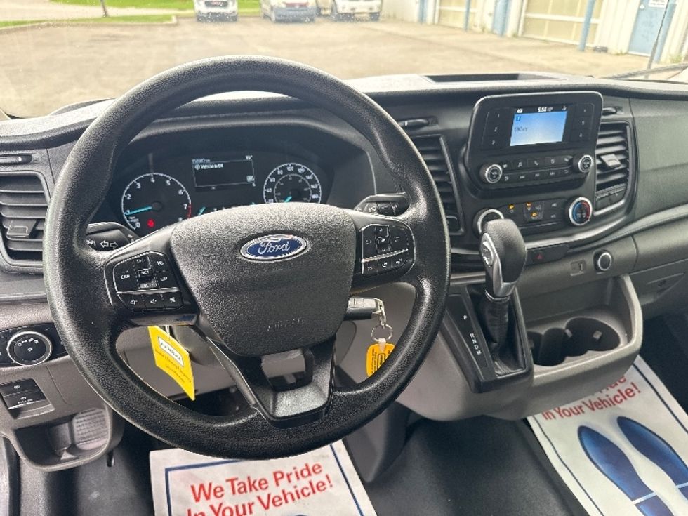 Cargo Van (Panel Van)-Light and Medium Duty Trucks-Ford-2021-Transit 250-Calgary-AB-118,999\n\t\tkm-$ 43,250 - Image 17