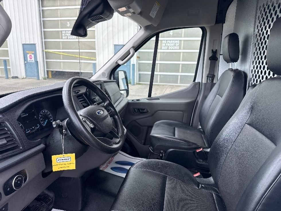 Cargo Van (Panel Van)-Light and Medium Duty Trucks-Ford-2021-Transit 250-Calgary-AB-118,999\n\t\tkm-$ 43,250 - Image 19