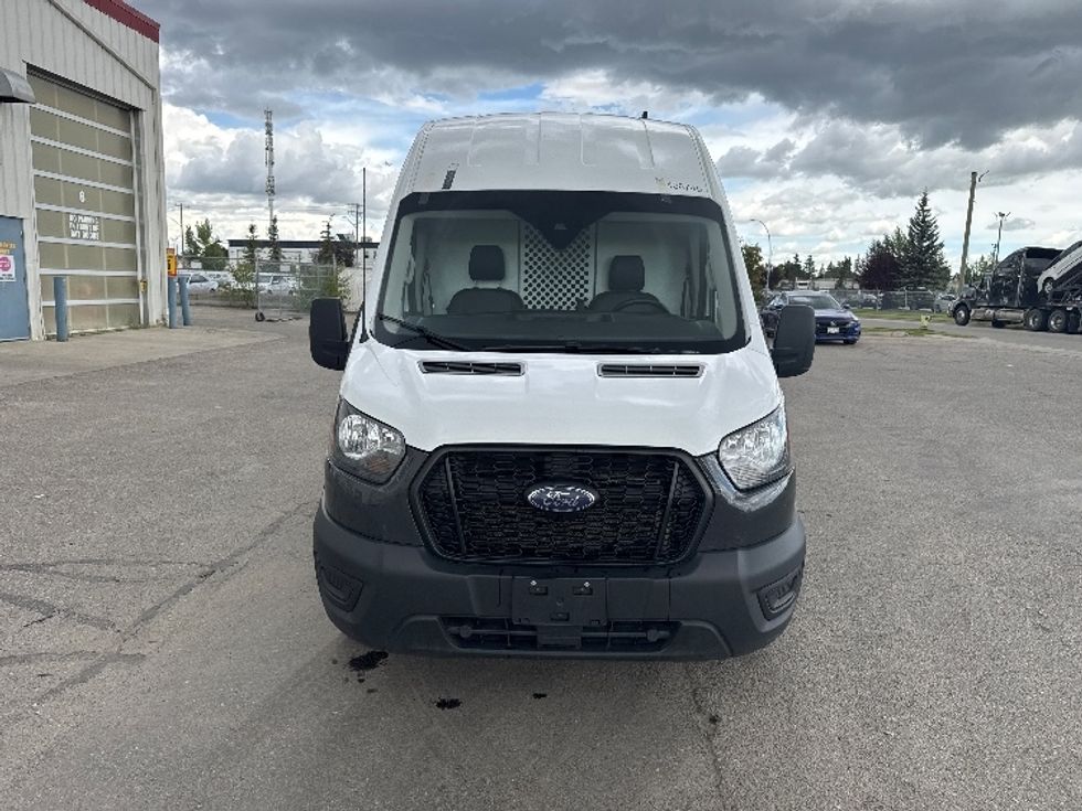 Cargo Van (Panel Van)-Light and Medium Duty Trucks-Ford-2021-Transit 250-Calgary-AB-118,999\n\t\tkm-$ 43,250 - Image 2